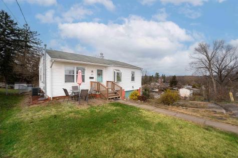 204 Parkview Drive Westover WV 26501