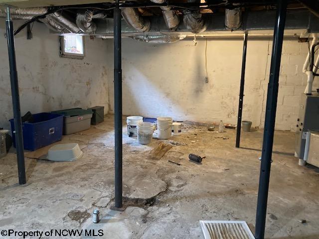 254 Cottage Avenue Weston WV 26452