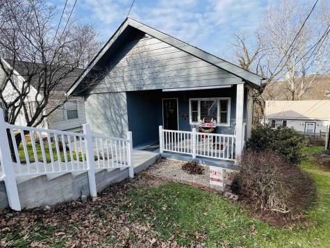 124 Ohio Avenue Westover WV 26501