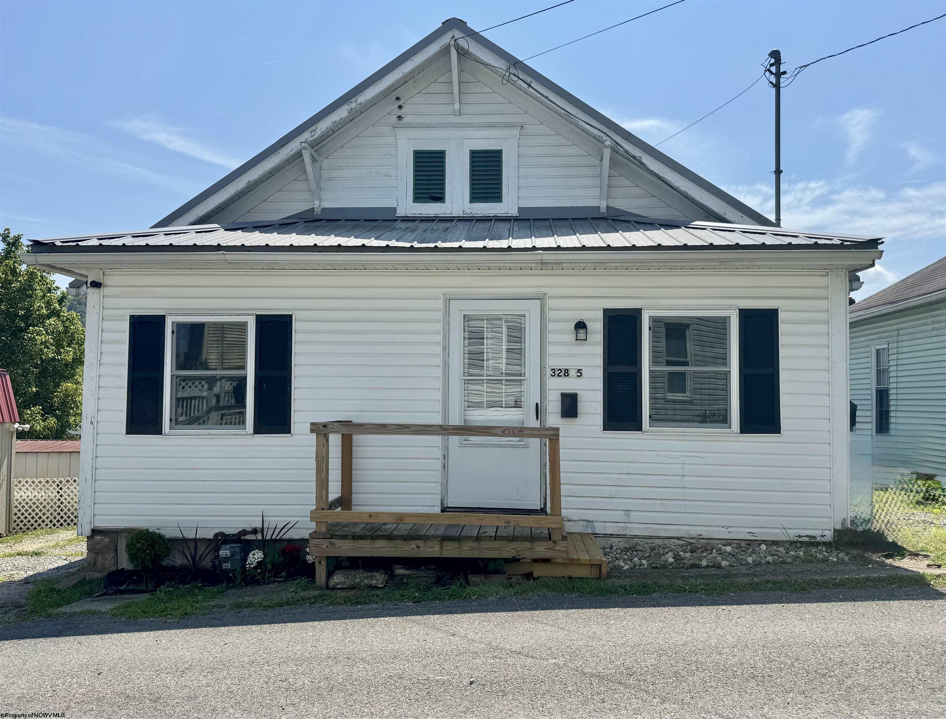 328 Milford Street Clarksburg WV 26301