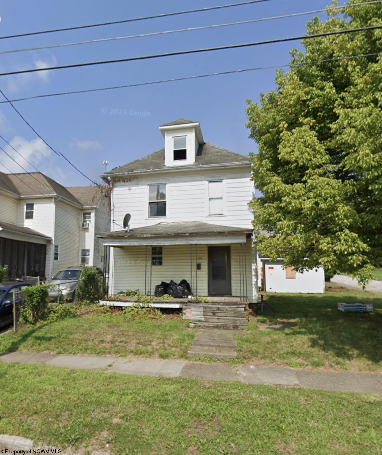 1011 Swann Street Parkersburg WV 26101