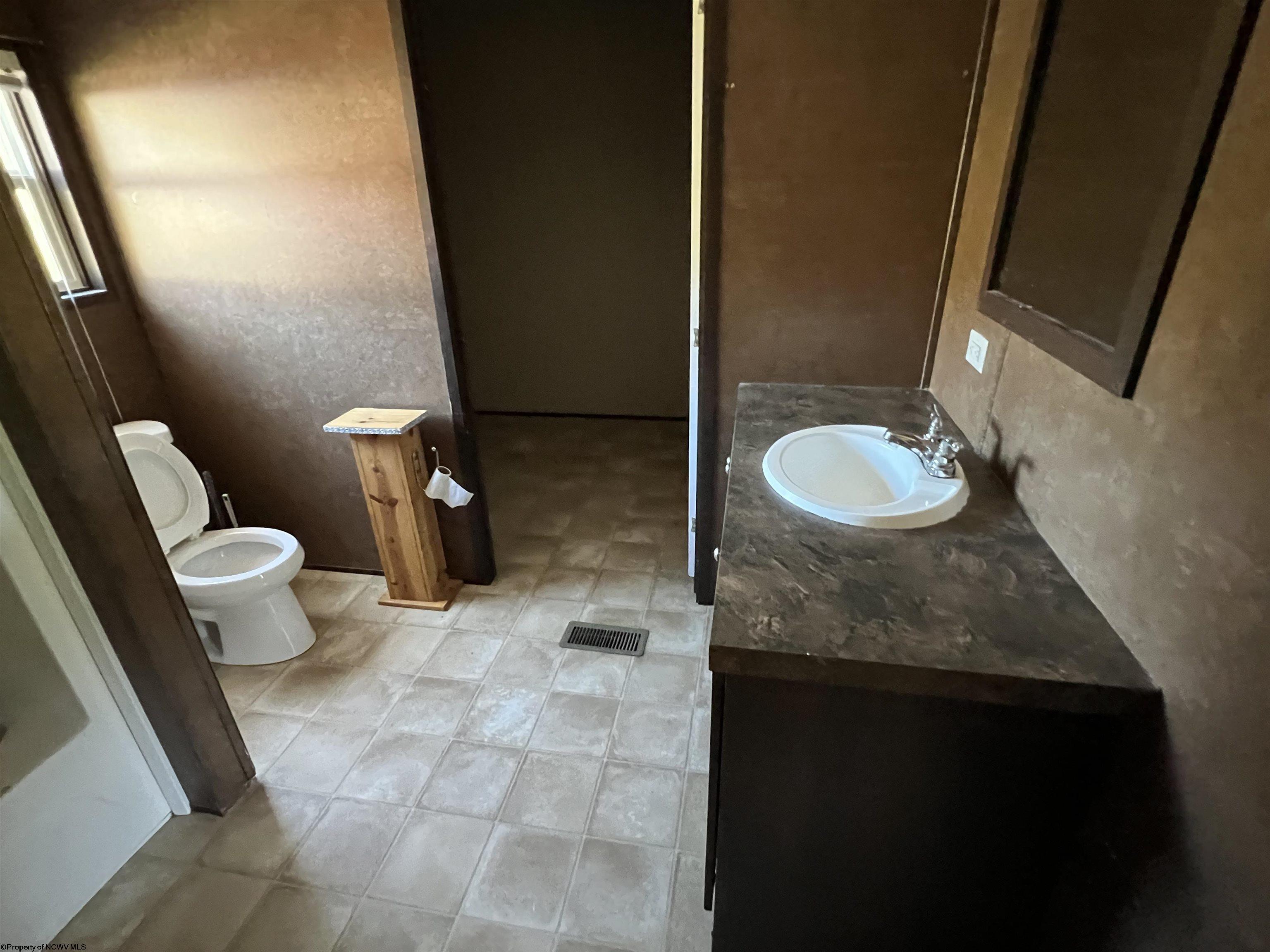 42 Pricetown Road Weston WV 26452