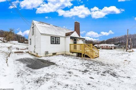 403 Cook Street Barrackville WV 26559