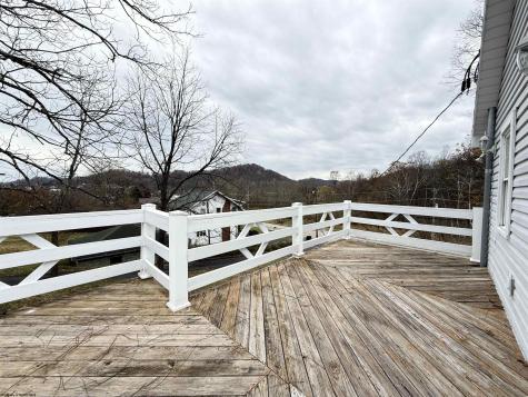 1638 Shinnston Pike Clarksburg WV 26301