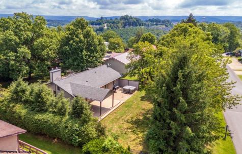 22 Cedarwood Drive Morgantown WV 26505