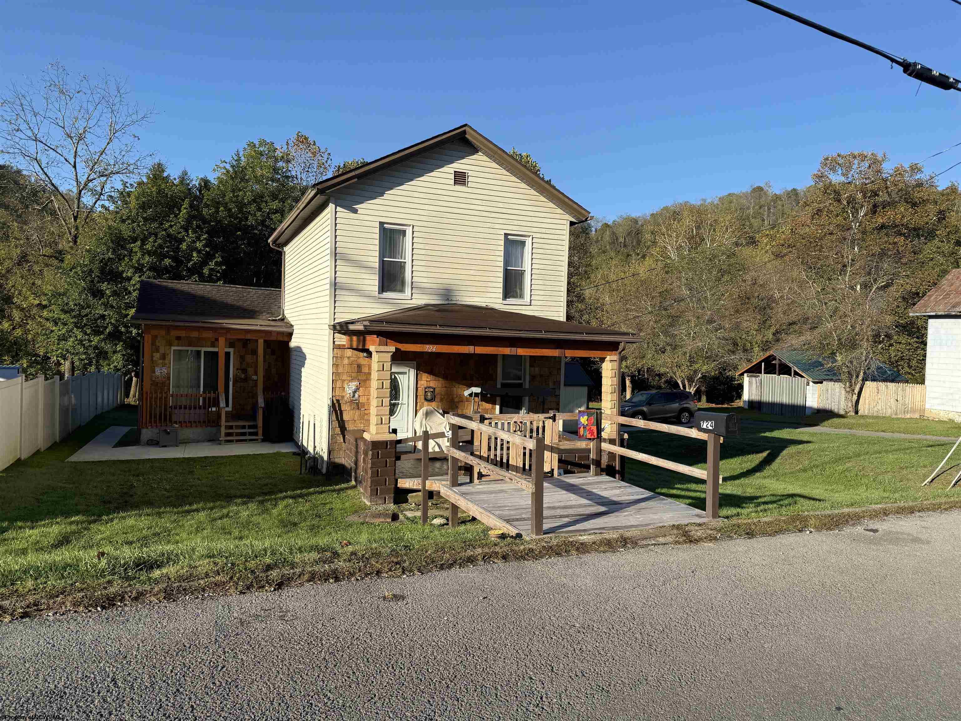 724 W Main Street Grafton WV 26354