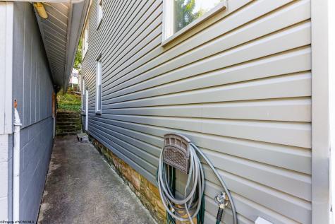 344 Maple Avenue Morgantown WV 26501