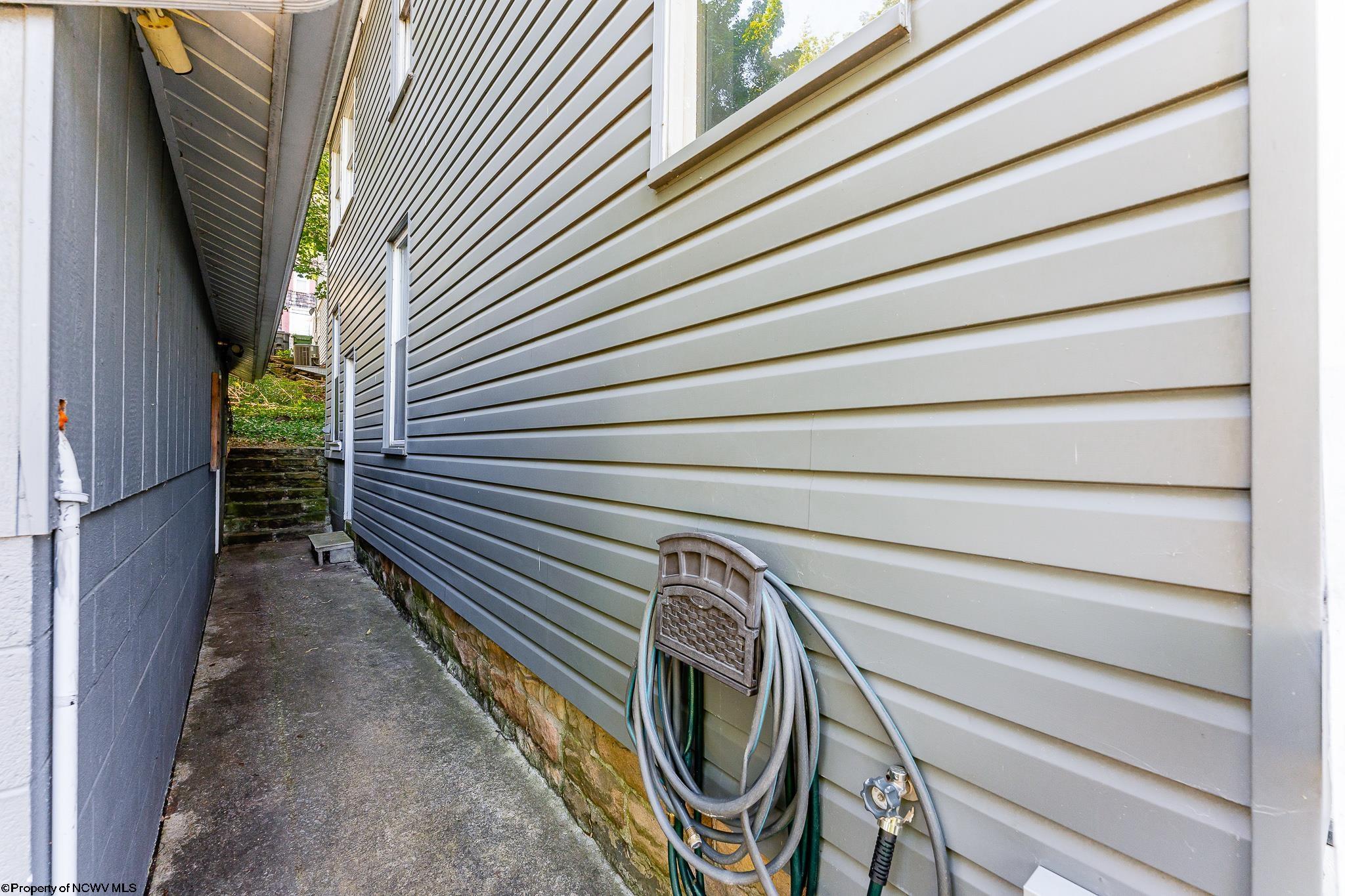 344 Maple Avenue Morgantown WV 26501