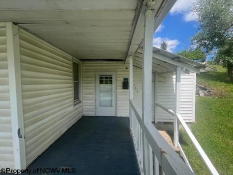 705 Cemetery Street Mannington WV 26582