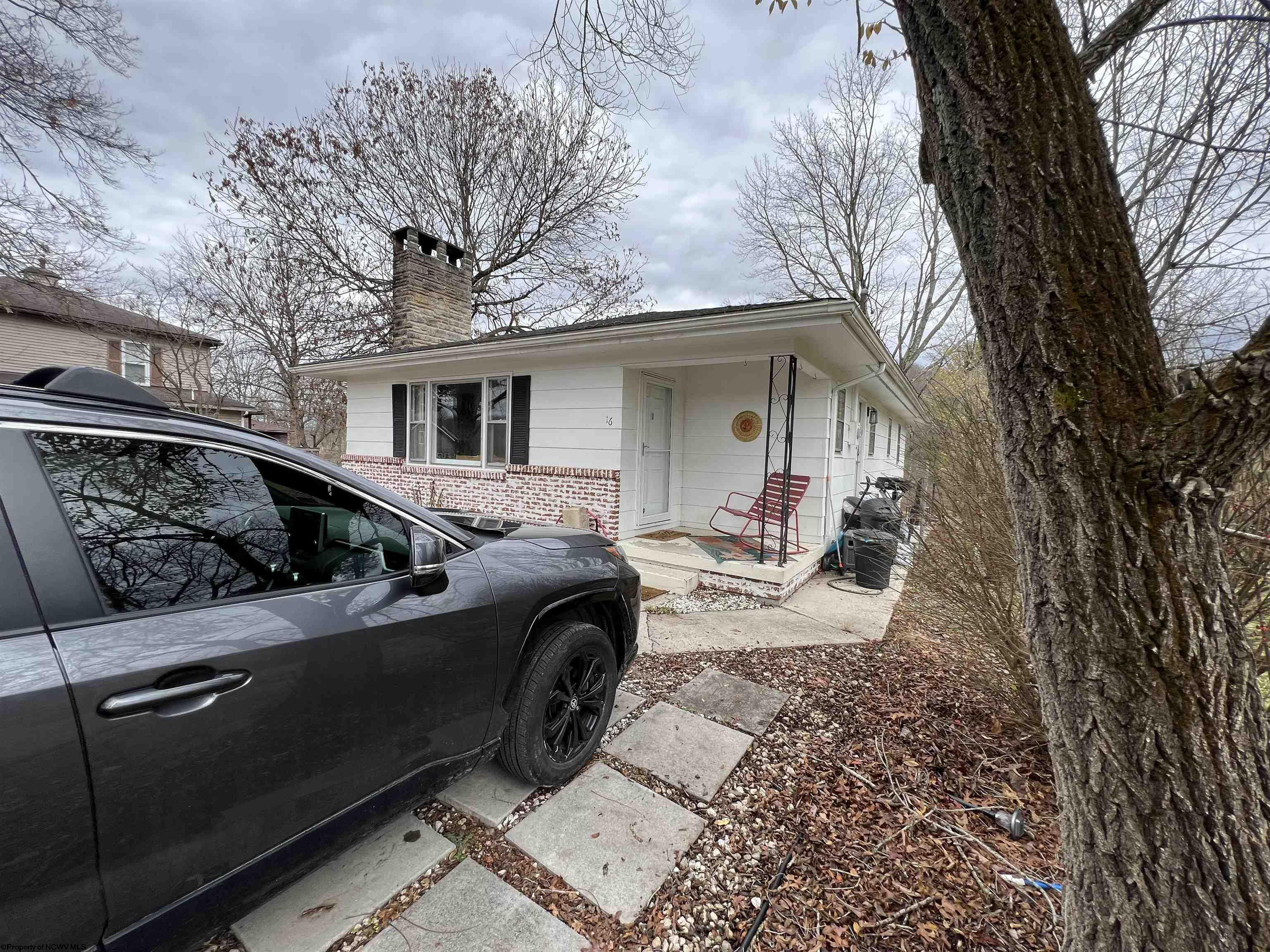 16 Moore Street Elkins WV 26241