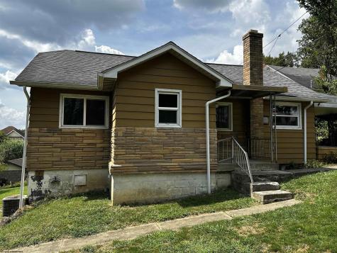913 Fleming Avenue Fairmont WV 26554