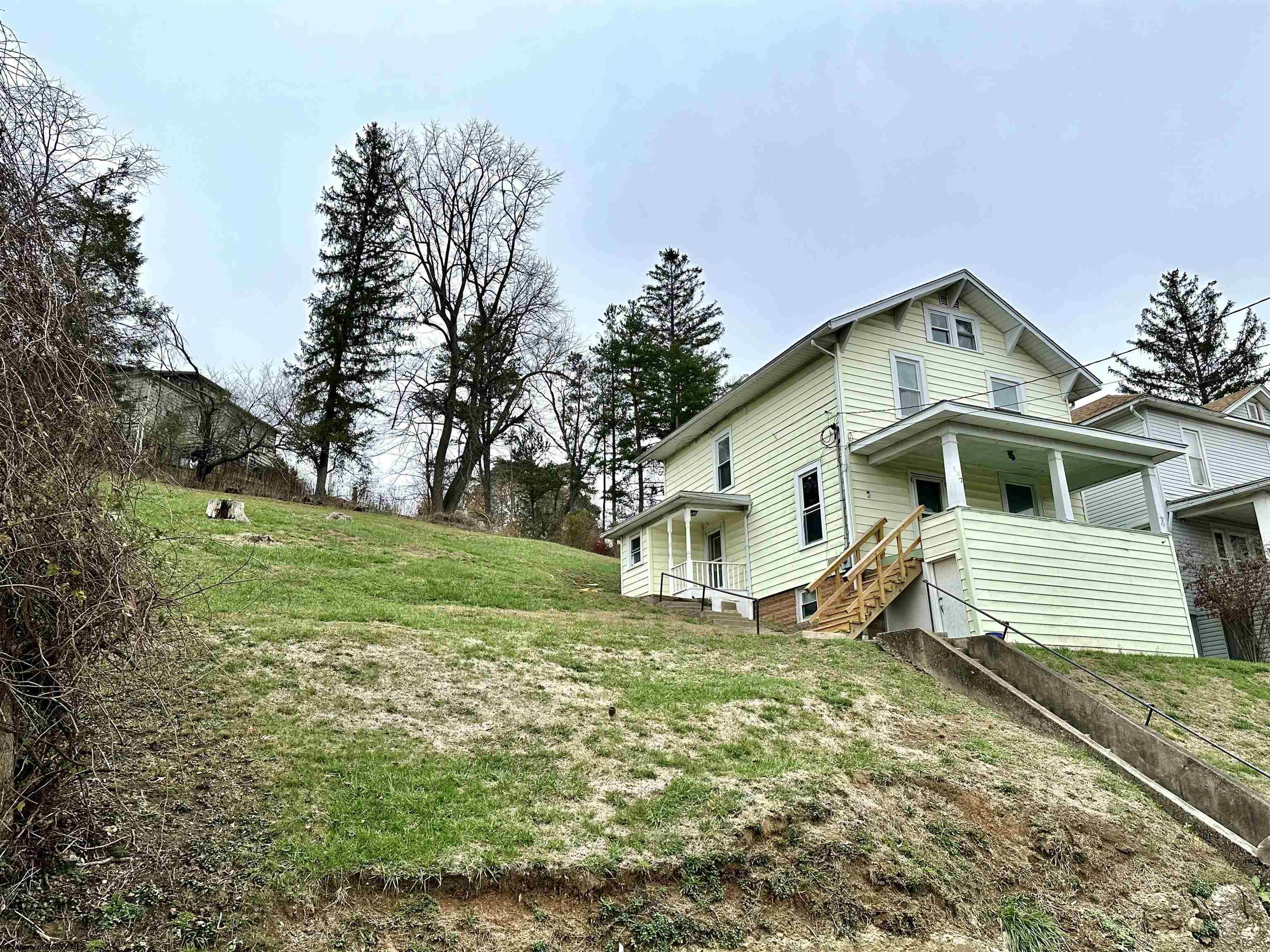 197 Magnolia Avenue Clarksburg WV 26301