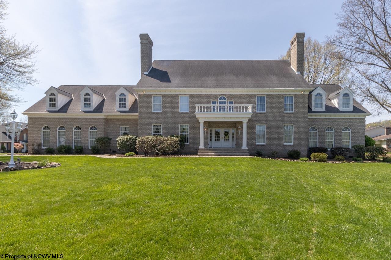 125 Carriage Lane Bridgeport WV 26330-9999